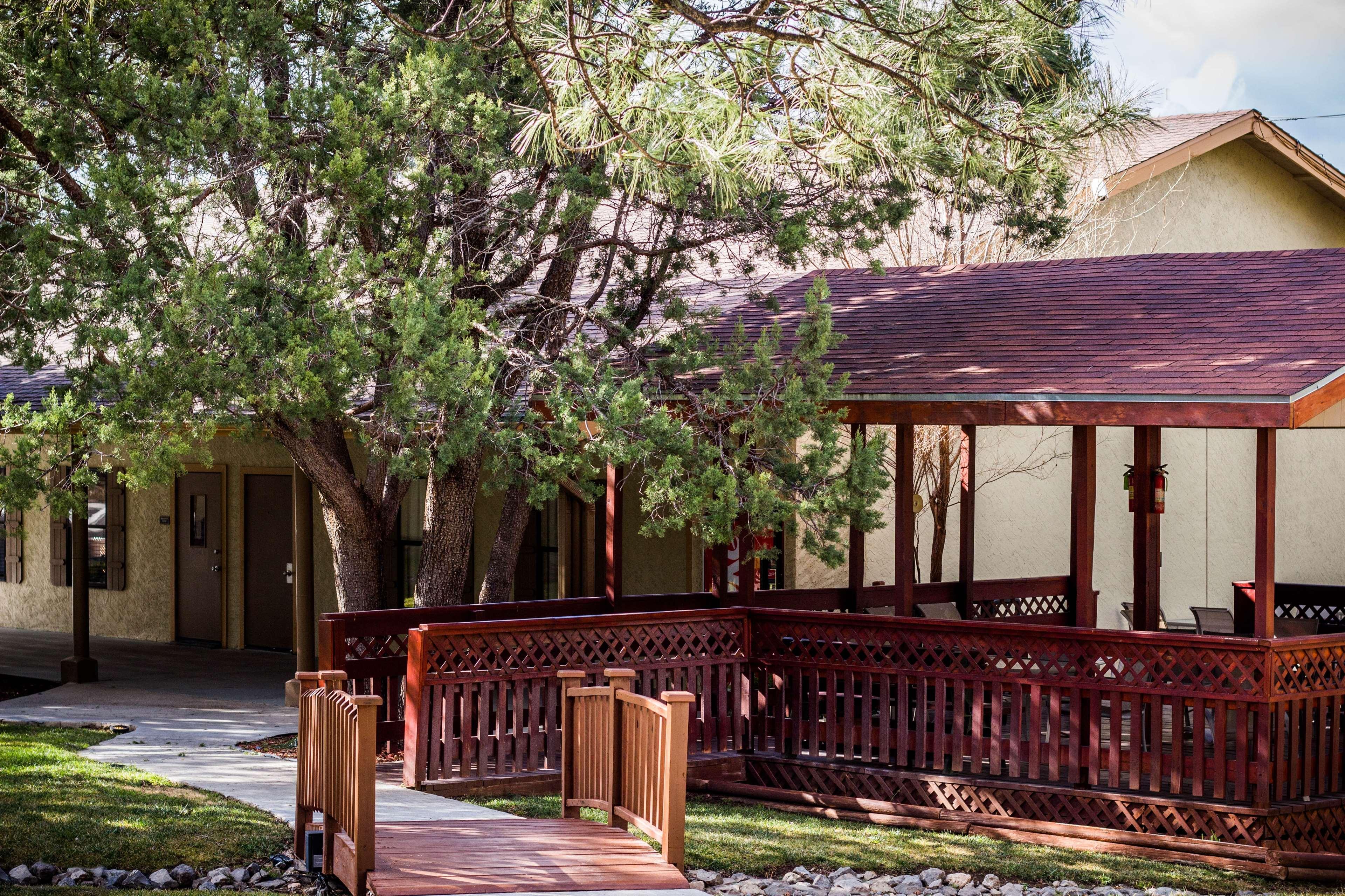 Best Western Pine Springs Inn Ruidoso Downs Exterior photo